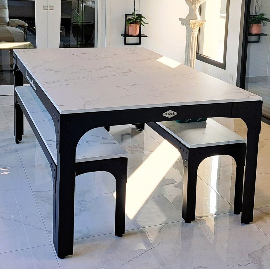 Table billard convertible transformée en table à manger avec bancs